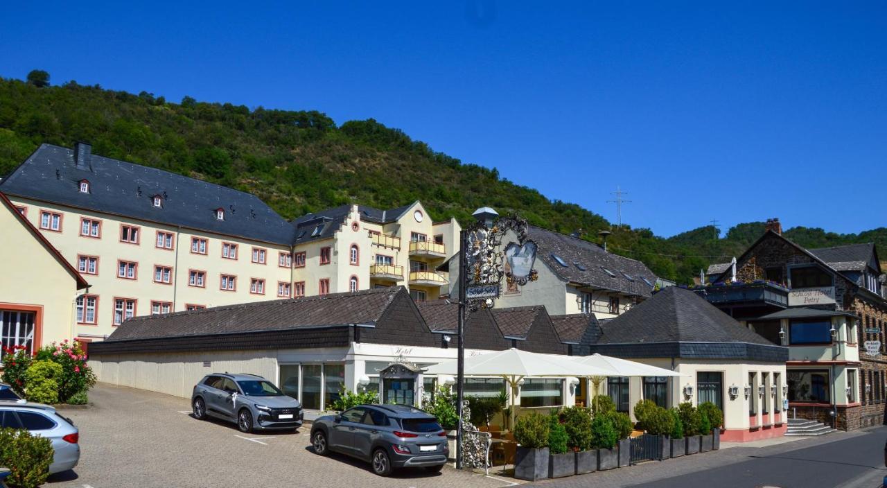 Schloss-Hotel Petry Трейс-Карден Екстериор снимка
