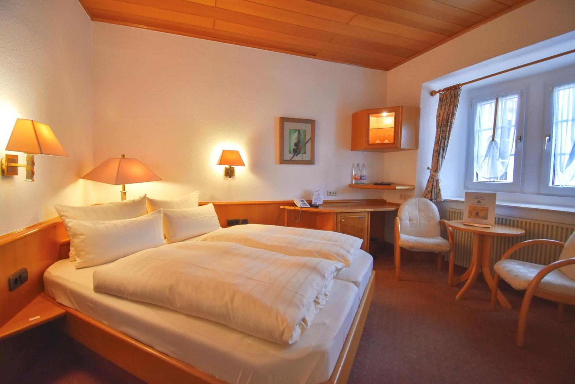 Schloss-Hotel Petry Трейс-Карден Екстериор снимка