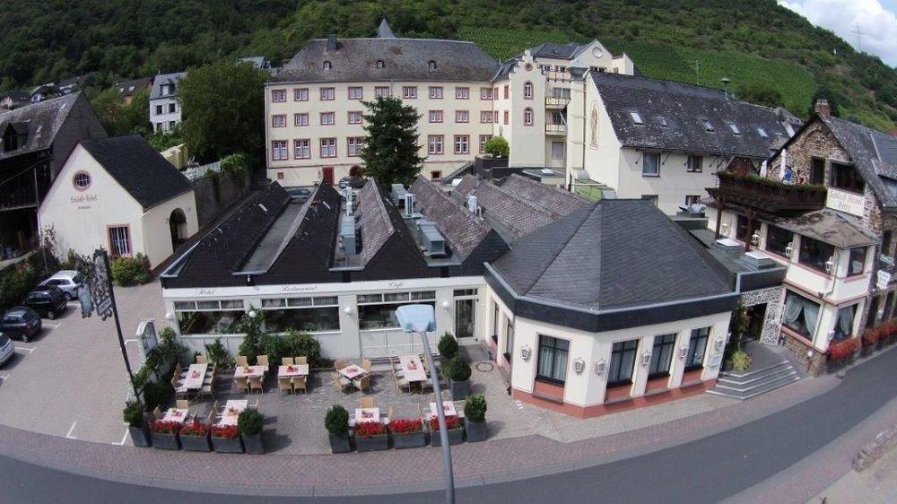 Schloss-Hotel Petry Трейс-Карден Екстериор снимка