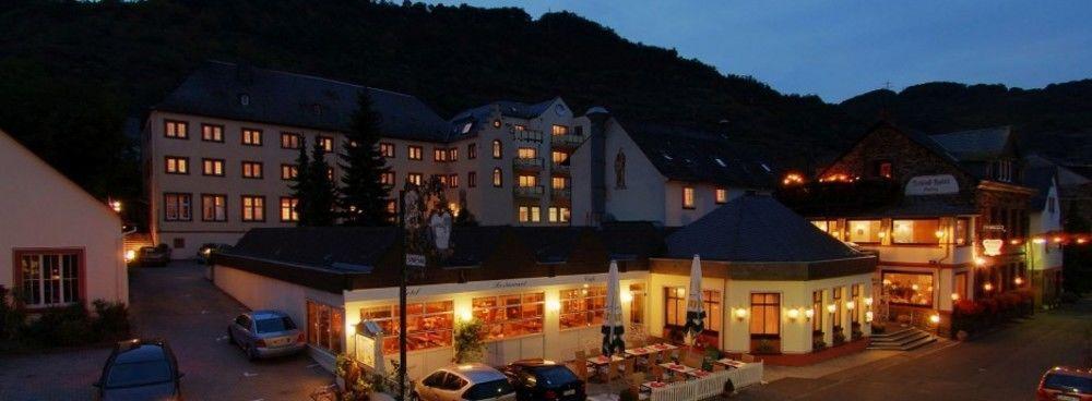 Schloss-Hotel Petry Трейс-Карден Екстериор снимка